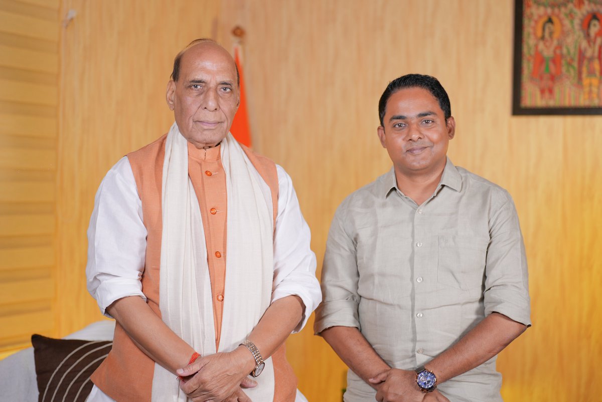 AnoopKaippalli's tweet photo. Warmest birthday greetings to Defence minister Shri @rajnathsingh Ji! Under your steadfast leadership, India’s defense sector is scaling new heights of self-reliance and strength. 💐

Wishing you excellent health and many more years of dedicated service to the nation. https://t.co/1a6ofVKIJU