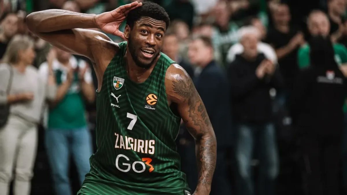 PIRATASBASKET's tweet photo. 🚨 Moses Wright no seguirá en el Barça.

El interior estadounidense pagará su cláusula de salida para romper el contrato con el club azulgrana.

Wright, de 27 años, estaba llamado a ser una pieza importante del nuevo proyecto, pero finalmente no vestirá de azulgrana.

Nuevo golpe para la planificación del Barça.