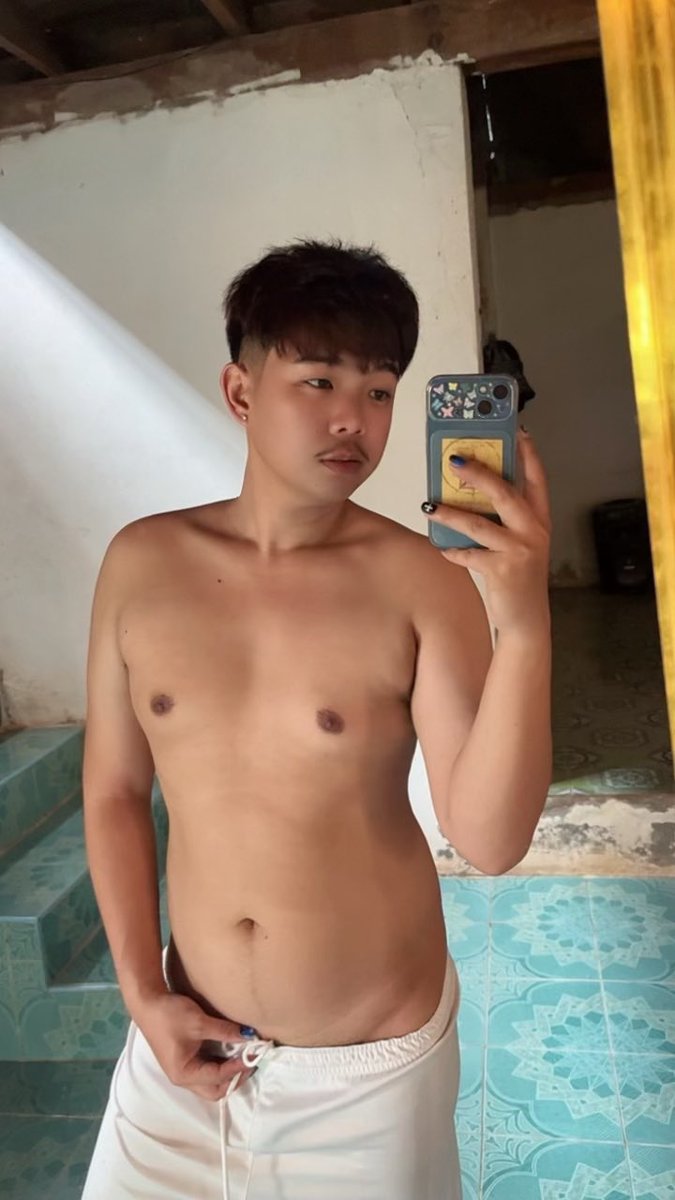 tonon444's tweet photo. ทำไรต่อดี เหงาา😆
#ชช #ฟีดด #บึงกาฬ https://t.co/Xhdlnl7g6G