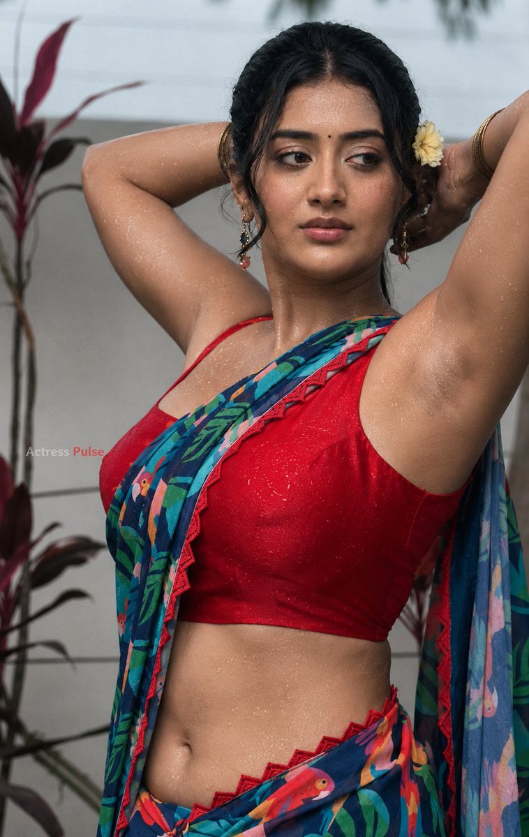 ActressPulseHQ's tweet photo. Raashi Singh is one of South cinema's hidden gems 💎 https://t.co/hspnCl5cxt