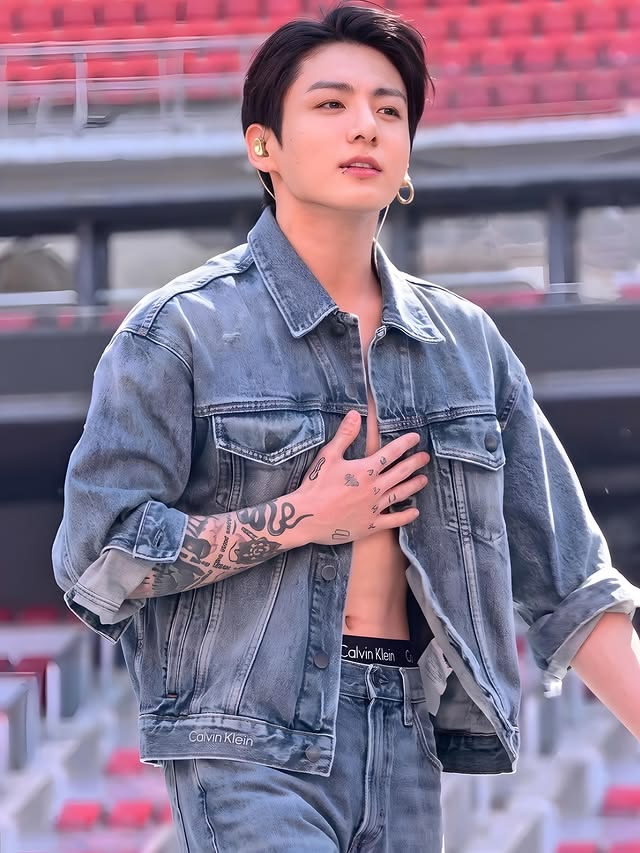 beigebearr's tweet photo. Jungkook is the purest soul, a deeply caring, kind and loving person. We treasure and cherish you Jungkook. Don't worry about us. Be healthy, be happy! We love you Jungkook! 💖
I vote  #JUNGKOOK for Most Handsome Man Alive #MHMA2026 #MHMA2026JUNGKOOK #NETIZENSCHOICE @thenreport https://t.co/BHXY2qCew4