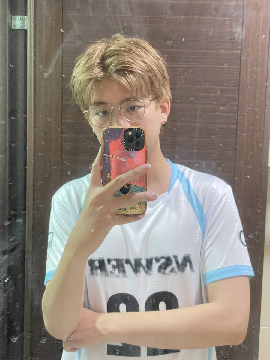 d_ylan_00's tweet photo. 新頭髮很喜歡
哪裡都要發一次 https://t.co/rxYLZRPhI5