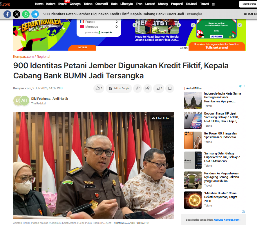 dimarsasongko98's tweet photo. 900 petani Jember dikasih tau: 

"kasih KTP, KK, akta nikah, buat urus bansos." 

Dikasih Rp200-250 ribu sebagai "terima kasih."

Yang kejadian: identitas mereka dipakai buat ngajuin KUR Mikro ATAS NAMA MEREKA. 

Begitu cair, buku tabungan dan ATM langsung diambil alih si "petugas". 
PIN-nya diseragamin semua biar gampang dikuras bareng-bareng.

Petani-petani ini sekarang tercatat py utang KUR ke bank, padahal duitnya enggak pernah mereka pegang sepeser pun.

Yang bikin ini bukan penipu jalanan biasa: ini melibatkan Pemimpin Cabang BNI Jember sendiri (inisial MFH), yang tau kreditnya bodong, tau syaratnya enggak kepenuhi, tapi tetep merintahkan "proses aja" , biar performa kredit cabangnya keliatan sehat di mata kantor pusat.

Bank yang katanya (kutip taglinenya sendiri) "melayani negeri", pucuk cabangnya malah nyulap 900 identitas rakyat kecil jadi alat nutupin data kredit macet biar dianggap berprestasi.

Kerugian negara: Rp41,4 miliar (audit BPKP). 

Tersangka sekarang 4 orang. 

MFH sendiri malah lagi jalanin pidana lain di Lapas Jember , jadi kasus KUR fiktif ini jalan paralel sambil dia di penjara buat kasus lain.

Bansos dijanjiin, KTP diminjem, utang ditanggung petani, duit dikorupsi orang dalam bank negara. 

Ini bukan kredit macet biasa , ini korupsi berjamaah yang korbannya sengaja dipilih dari orang yang paling enggak punya daya buat ngelawan.