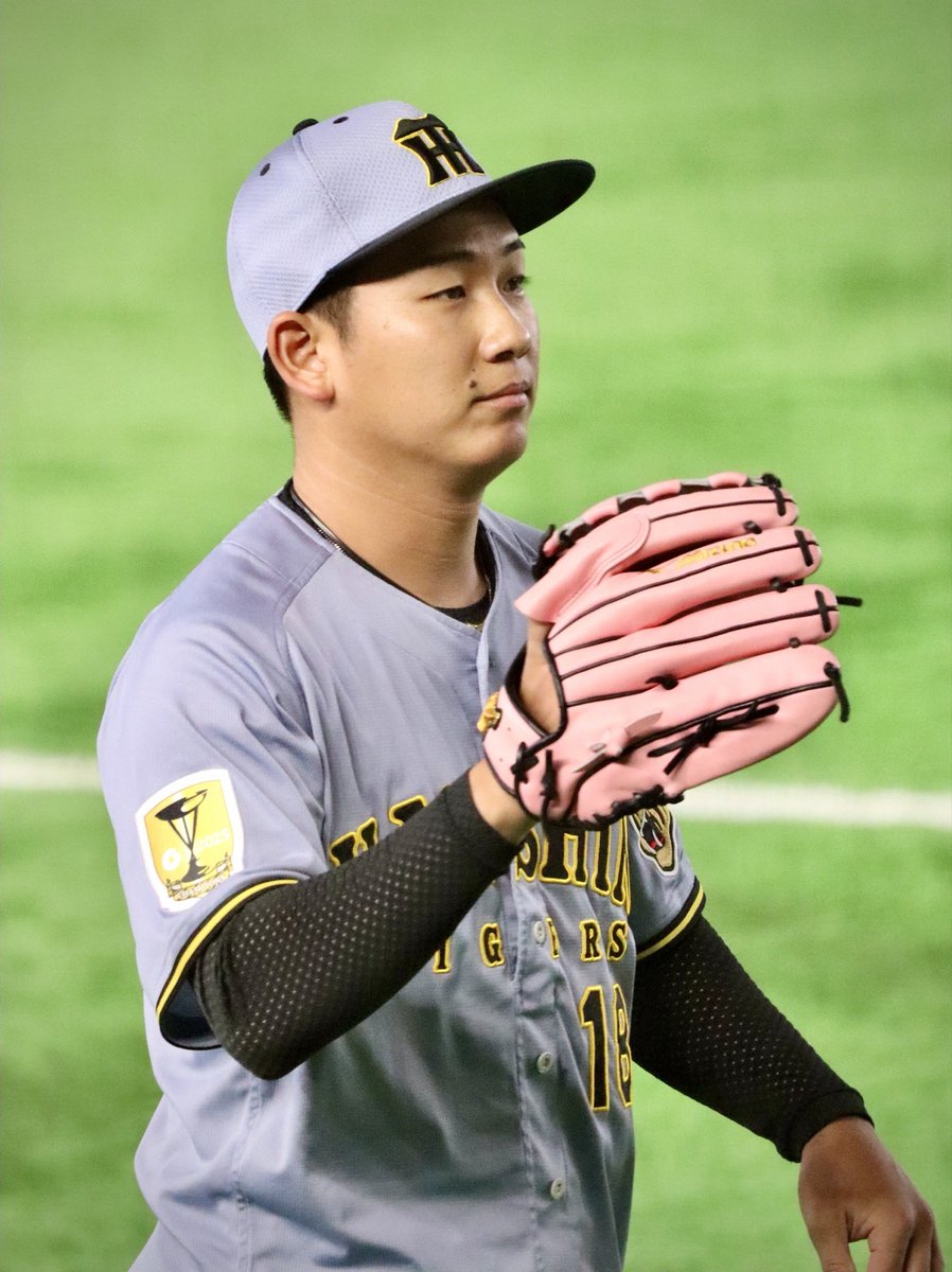 ピンクのグローブ似合うね👍 2026.7.9 東京ドーム #阪神タイガース