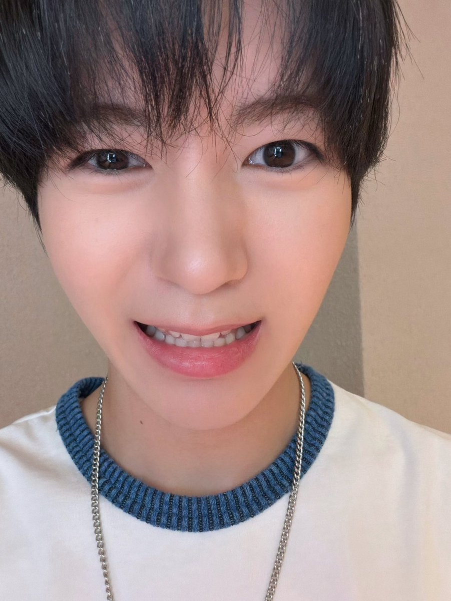 wishsix_'s tweet photo. adekk makasi yaa syudah nonton nct trus akhirnya km jd trainee di sm dan akhirnya debuttt, makasii krn selalu gumushhh, our talented iyoo ilysm🦭✨🫳🏼🫂
THREE YEARS WITH RYO
#3YearsWithRYO https://t.co/DVPhNfPlcr