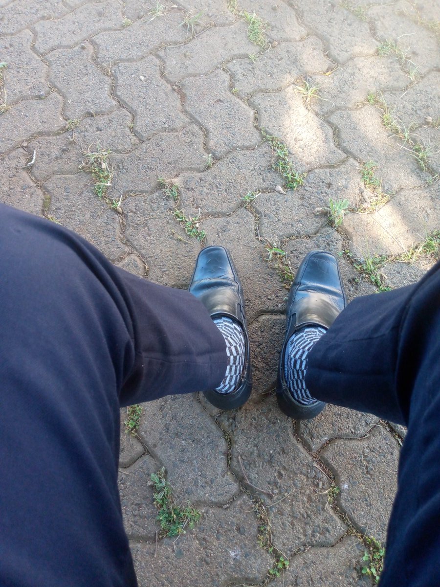 Plugyaseku__'s tweet photo. What's on your feet today? https://t.co/BVRb8SbvHT
