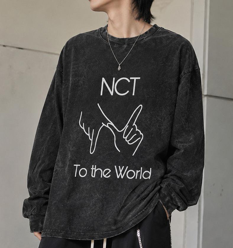 shoparsip's tweet photo. ‼️READY STOCK KAOS NCT 127‼️

Spesifikasi :
• Bahan Cotton Combed 24s Premium
• Sablon DTF Rhino Tech 60s 4 Printhead
• Size tersedia Oversize &amp; Regular Fit
• Cocok untuk harian/casual
• Nyaman digunakan di iklim tropis

🔗 https://t.co/gAEAVZHzM9

#NCT #NCT127 #zonauang https://t.co/0oDRZaCzQD
