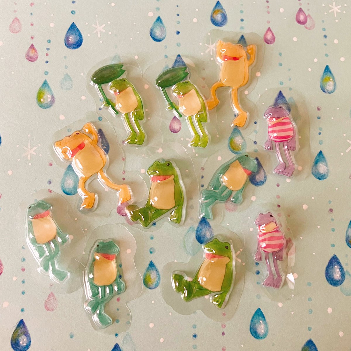 vanio_pastel's tweet photo. ケロピョンシールのガチャ
見つけました。

無事確保✨ https://t.co/sP58q0rkRk