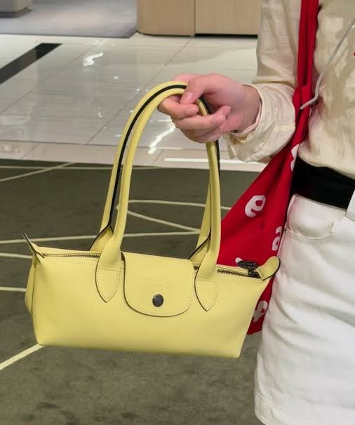 LOOPBOXX's tweet photo. 𝙷����𝚝 𝚒𝚝𝚎𝚖 𝚛𝚎𝚜𝚝𝚘𝚌𝚔!🐾น้อง Longchamp ดัชชุนสุดฮ็อต รีสต็อกสีฟ้าและสีเหลืองแล้วนะคะ หมดอีกแน่นอน🌟

จะกดให้ได้ครบทุกออเดอร์นะคะ ในไทยก็ไม่มีแล้วน้า ถ้าหมดรอบนี้รอกันยาวๆค่า🐩🧺

⚾️ 𝟏𝟒,𝟗𝟎𝟎.- 𝐟𝐫𝐞𝐞 𝐬𝐡𝐢𝐩𝐩𝐢𝐧𝐠
รับทุกสี มัดจำได้ 50% ค่ะ🤍🛒 https://t.co/mp8ulnIUHm