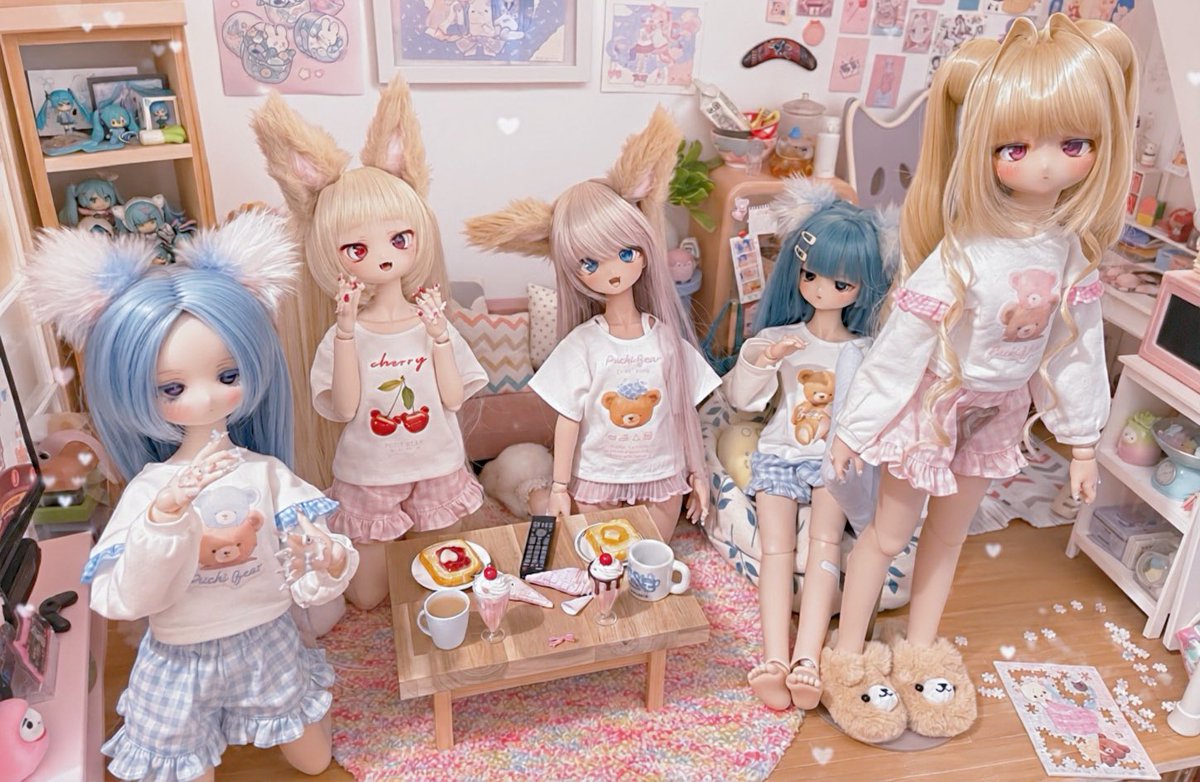 部屋はごちゃごちゃ…！でも、みんなは日曜日の #アイドール東京 に向け