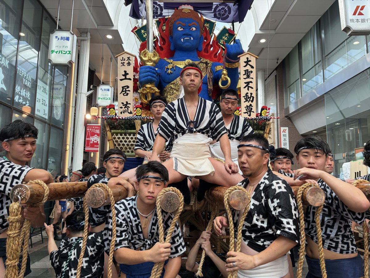 yamakasa_navi's tweet photo. 土居流　山据え
 #yamakasa  #山笠  #博多祇園山笠 #博多山笠 https://t.co/zPA4Q72J7U
