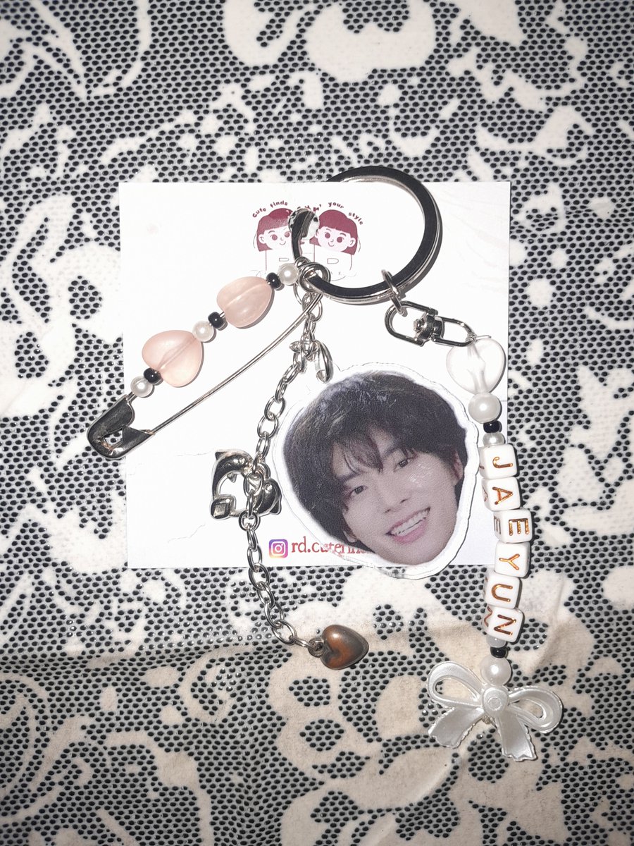 rdcutefinds's tweet photo. Open PO ganci kpop custom ✨
yang tertera digambar ready bisa langsung co https://t.co/qXr5jv8uwm