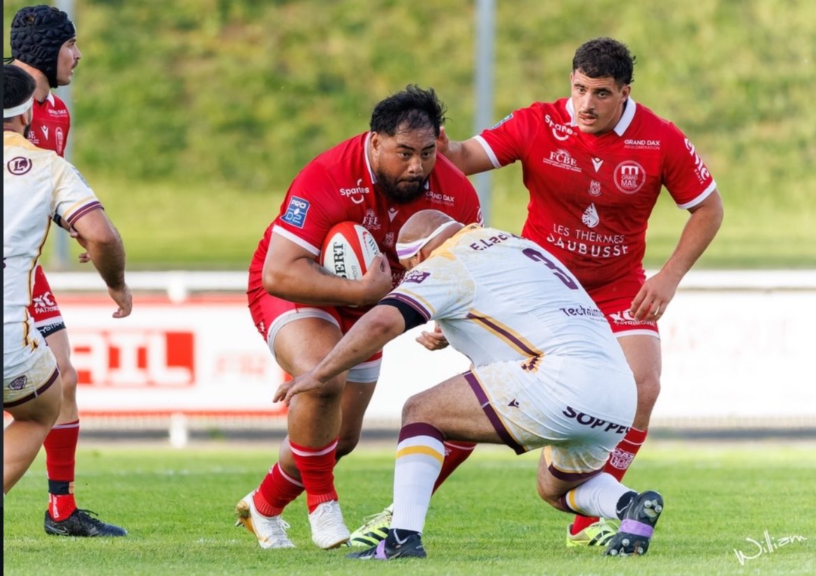 Fortassinho's tweet photo. Info Midi Olympique | 🗞️

Toujours en quête d’un pilier droit, le Stade Rochelais a tenté de recruter Nephi Leatigaga (32 ans, 5 sélections 🇼🇸).

Une offre a été formulée à l’US Dax pour libérer son joueur sous contrat jusqu’en 2027… refusée par le club landais. https://t.co/mGDsO49N7Y