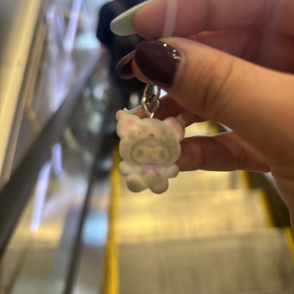 sss_8d2k's tweet photo. 絶対にこんな扱いを受けるべきじゃない子😭

なるべく綺麗に保てるように意識してたんだけどね、、
フロッキー取れるの覚悟でお風呂に入れてあげようかな

今この子の交換･譲渡探しても絶対見つからないくなっちゃったしなー
再販ないですかね😭あっても無理かな😭😭 https://t.co/F7FPjJdLWo