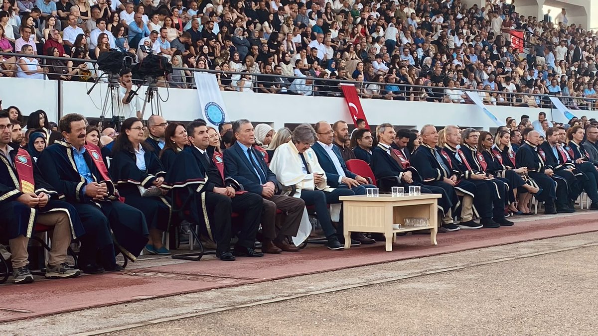 yesil_cevre's tweet photo. 1️⃣ Genel Müdürümüz Sayın Mehmet Aydın, Bursa Uludağ Üniversitesi Çevre Mühendisliği Bölümü 2025-2026 Akademik Yılı Mezuniyet Töreni’ne katılım sağladı.Genç çevre mühendislerinin mezuniyet heyecanına ortak olan Genel Müdürümüz, https://t.co/HX30ngIe8x