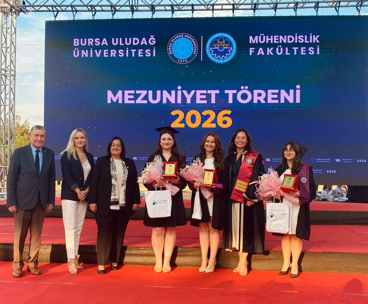 yesil_cevre's tweet photo. 1️⃣ Genel Müdürümüz Sayın Mehmet Aydın, Bursa Uludağ Üniversitesi Çevre Mühendisliği Bölümü 2025-2026 Akademik Yılı Mezuniyet Töreni’ne katılım sağladı.Genç çevre mühendislerinin mezuniyet heyecanına ortak olan Genel Müdürümüz, https://t.co/HX30ngIe8x