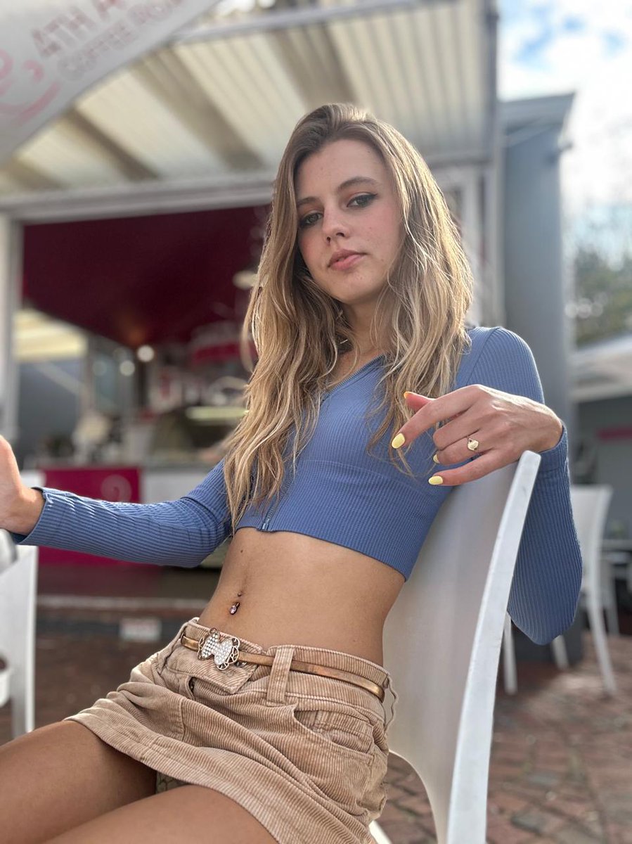 serahluna_'s tweet photo. I love this belt 💕 https://t.co/TAIRundOPl