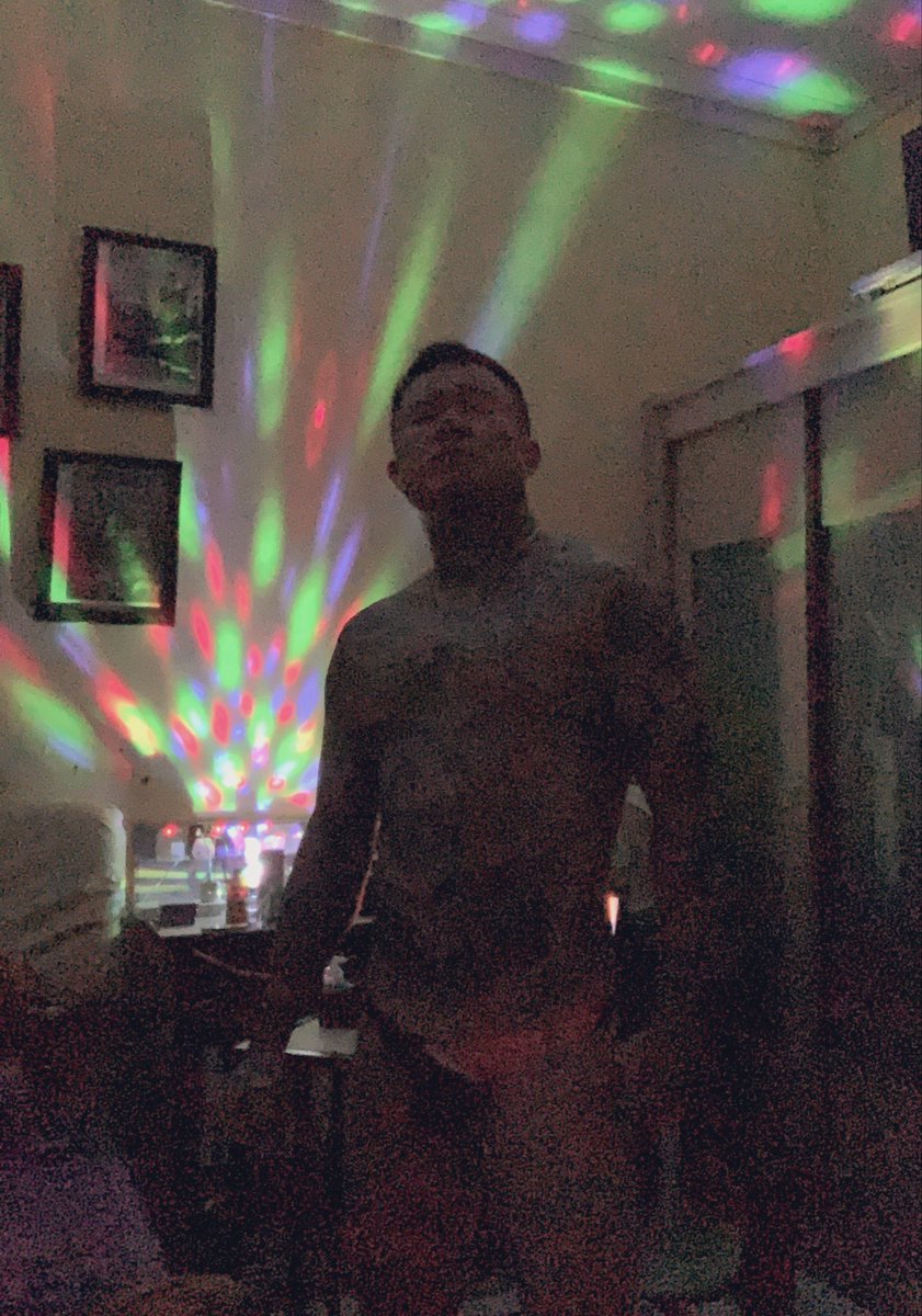 MaldenPg's tweet photo. I wanna take you somewhere, so you know it’s so cold and even your nipples ❄️❄️ https://t.co/NF6jcDvH1i