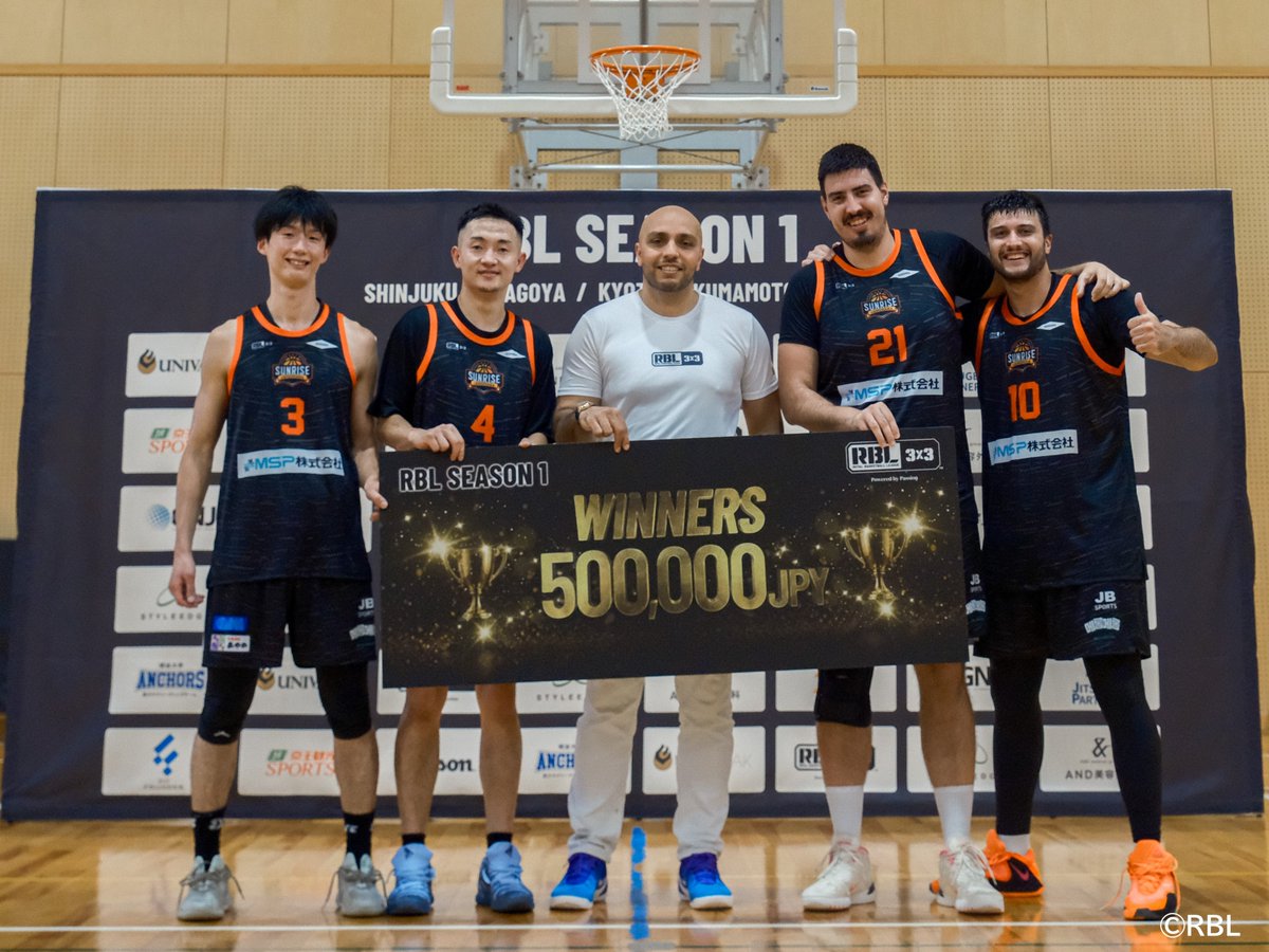 ULTREX_official's tweet photo. ◤PICK UP◢
【3x3】RBL熊本ラウンドは上野原サンライズが制し怒濤の3連覇！急な会場変更も立ち見が出る大盛況、博多での最終決戦へ進む8チームが確定

次戦は7月29日（水）・30日（木）に福岡のJR博多シティの駅前広場で開催される

https://t.co/UdLoZ3tvMU
#ULTREX #3x3 https://t.co/59wrGFw7VN