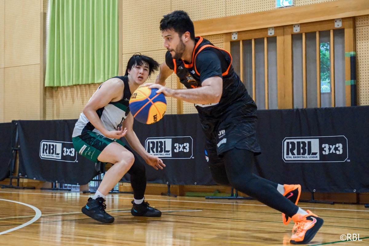 ULTREX_official's tweet photo. ◤PICK UP◢
【3x3】RBL熊本ラウンドは上野原サンライズが制し怒濤の3連覇！急な会場変更も立ち見が出る大盛況、博多での最終決戦へ進む8チームが確定

次戦は7月29日（水）・30日（木）に福岡のJR博多シティの駅前広場で開催される

https://t.co/UdLoZ3tvMU
#ULTREX #3x3 https://t.co/59wrGFw7VN