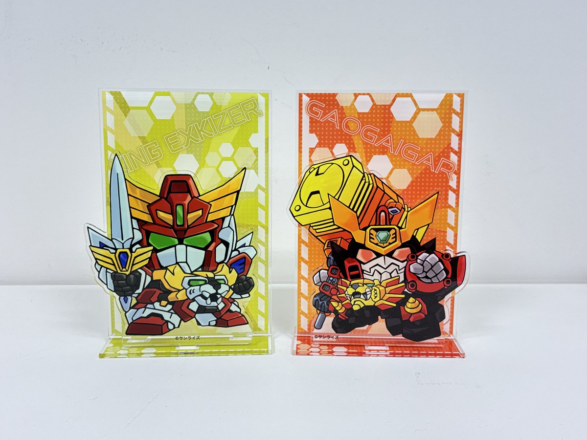 sunriseworld_pr's tweet photo. 「SUNRISE WORLD　～デフォルメロボットフェア～Vol.2」新商品紹介

◤「アクリルジオラマ」全６種✨ ◢
価格：各3,300円(税込)

第２弾のアクリルジオラマを、第１弾で販売したアイテムと並べて飾るのもオススメです！

※数量に限りがございます。在庫切れの場合はご容赦ください。

🔽詳細はこちら
https://t.co/gYHsq68b23

#サンライズワールド #横井孝二 #ビルバイン #エルガイム #ゼータガンダム #キングエクスカイザー #ゼーガペインアルティール #ランスロット #デフォルメロボット