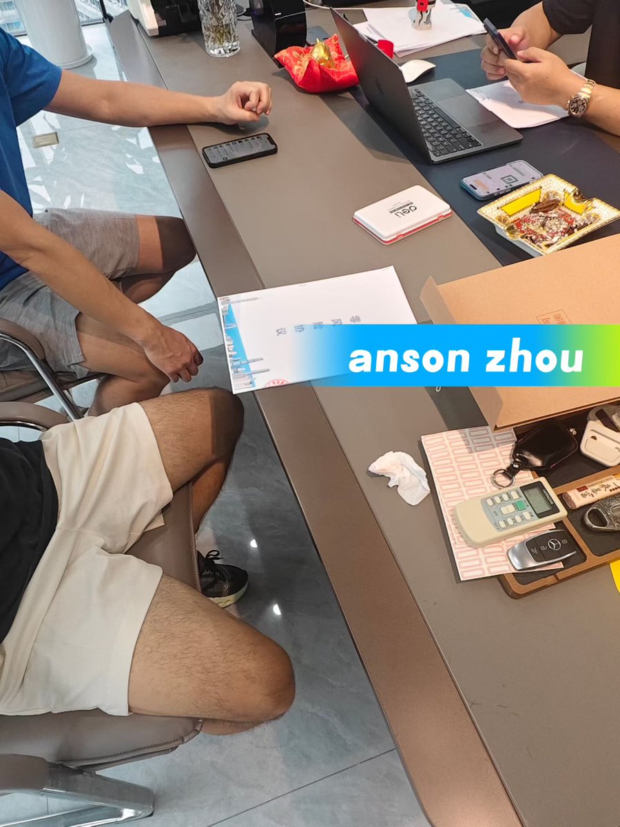 vkingchou's tweet photo. 不少客户多方对比斟酌，最后愿意托付于我
统一全包方案，报价清晰透明，中途不加任何费用
专属一对一全程跟进，实打实兜底保障
今日夫夫客户签约，承蒙信任，定不负所托🌹
咨询请+微信:-ivf188188
#夫夫分卵 #代孕 #龙凤胎 #0风险包成功 #hiv洗精 #三代试管 #选性别 #不孕不育#包成功 #a卵b怀 #拉拉 https://t.co/9cjwEqScCi
