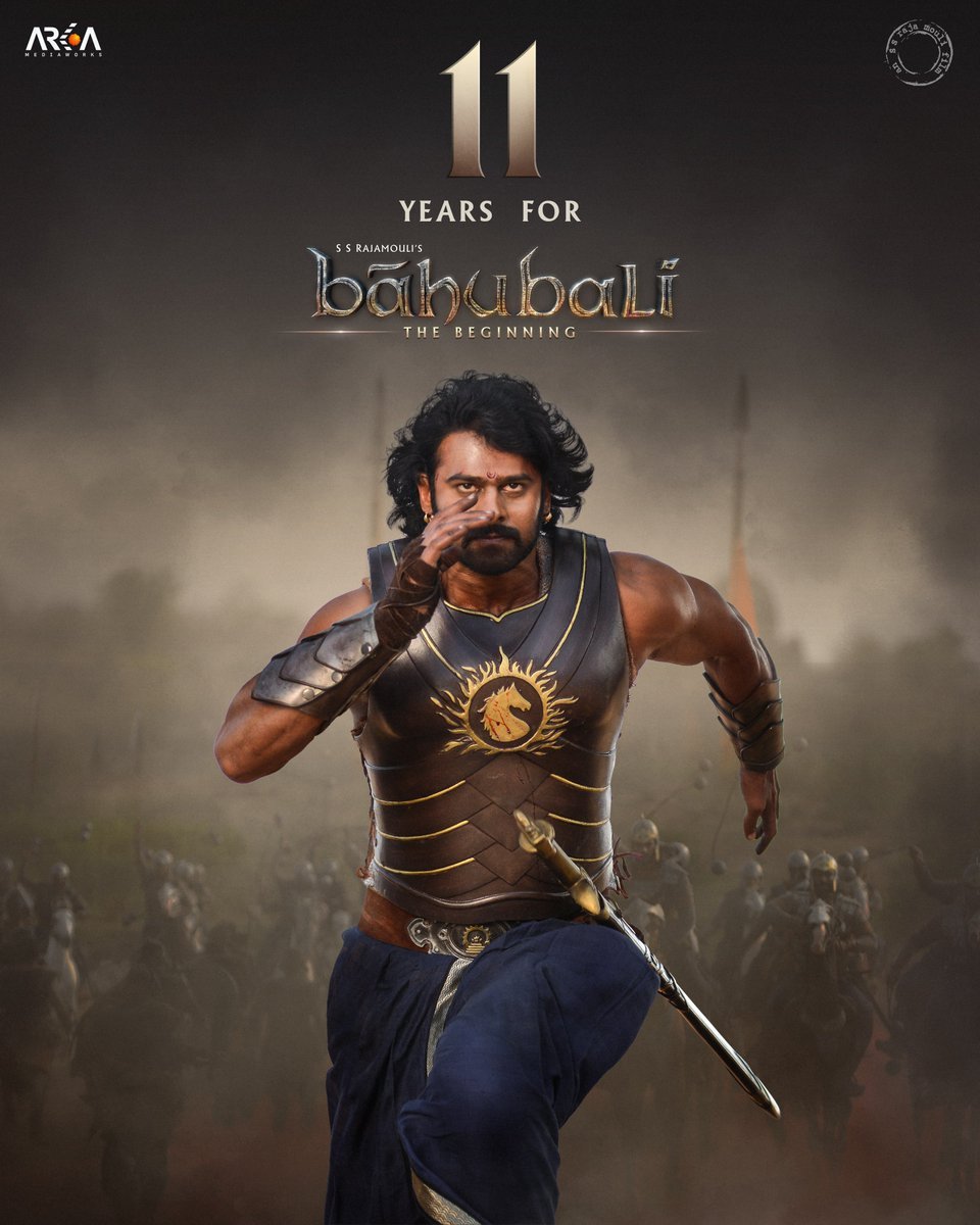 TeluguMirchiCom's tweet photo. చరిత్ర సృష్టిస్తూ భారతీయ సినిమాను ప్రపంచ స్థాయికి తీసుకెళ్లిన #BaahubaliTheBeginning విడుదలై నేటికి 11 ఏళ్లు. ఎన్నో రికార్డులకు నాంది పలికిన ఈ కల్ట్ బ్లాక్బస్టర్ను అభిమానులు మరోసారి గుర్తుచేసుకుంటున్నారు. ⚔️
#11YearsForBaahubaliTheBeginning #Prabhas #SSRajamouli https://t.co/9CYo9Sp52M