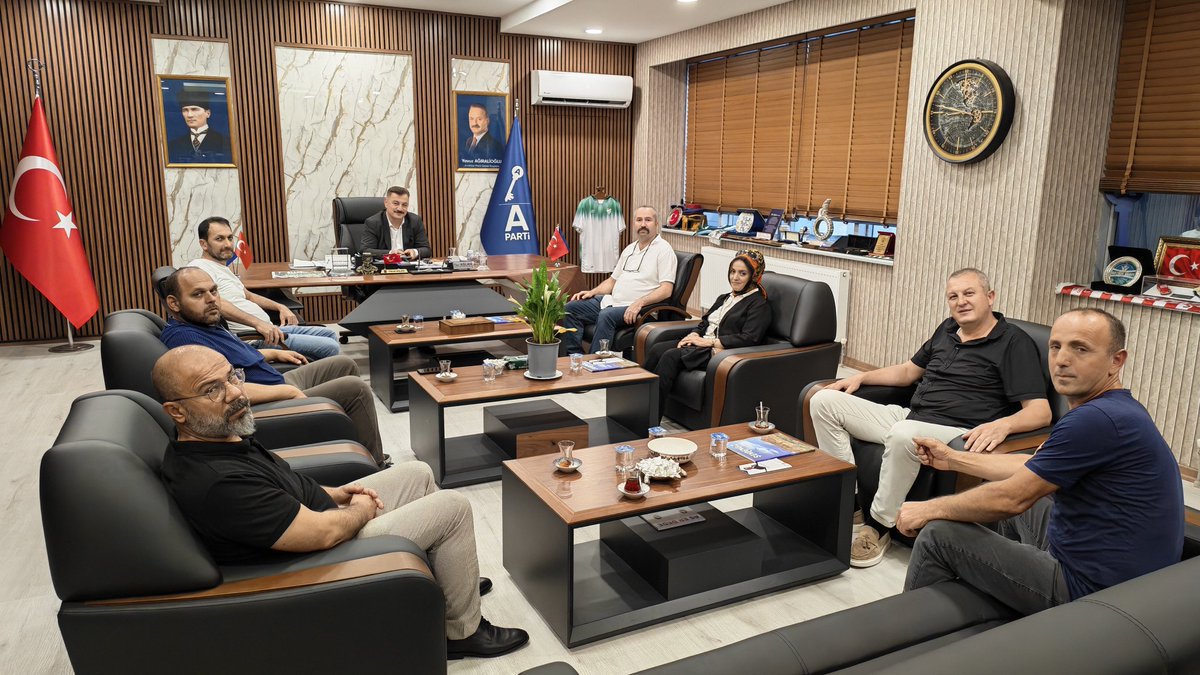 nazelif985's tweet photo. Staj ve çıraklık dönemi SGK başlangıcı olmak zorundadır. Adalet yerini bulsun! 
@Akparti
@SaadetPartisi
@erkanakcay45 @UlviYonter @MHP_Bilgi @yasaryldrmMHP
212ü

Stajyer Çırak Alacaklı
#12TemmuzdaBursadaMeydandayız https://t.co/K8OeRrcwUv