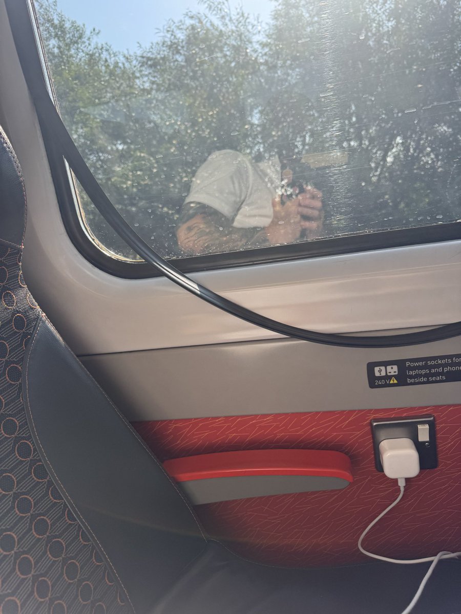 itsoftwarematt's tweet photo. @GC_Rail 07.49 from Northallerton looks well 😬🤦🏽‍♂️ https://t.co/JWSpjP7jnY