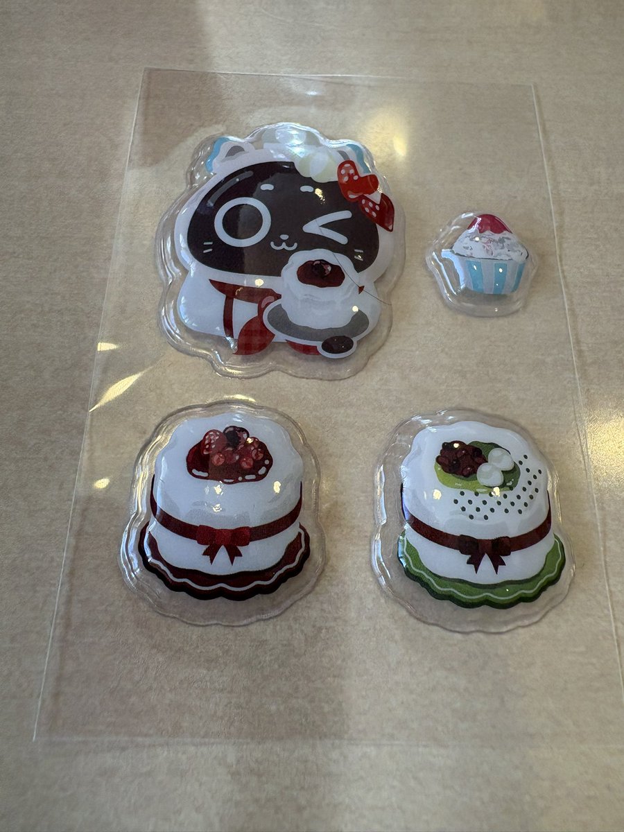 rumi415's tweet photo. ジョナサン
ショートケーキみたいなかき氷
抹茶味で大人の風味

可愛いシール付き https://t.co/pAYcIKyXg0