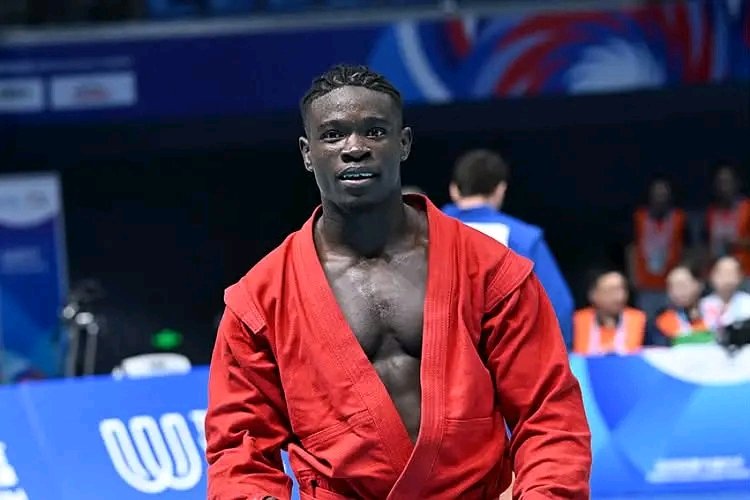 AllezLesLions's tweet photo. 🔴 Joseph Bessala Awono a été élu Athlète du Mois de Juin 2026 des World Games par The World Games, en partenariat avec Tissot.

Cette distinction récompense ses performances internationales des derniers mois notamment son sacre au Championnat d'Afrique de Combat SAMBO dans la catégorie des -79kg. 🥋🇨🇲