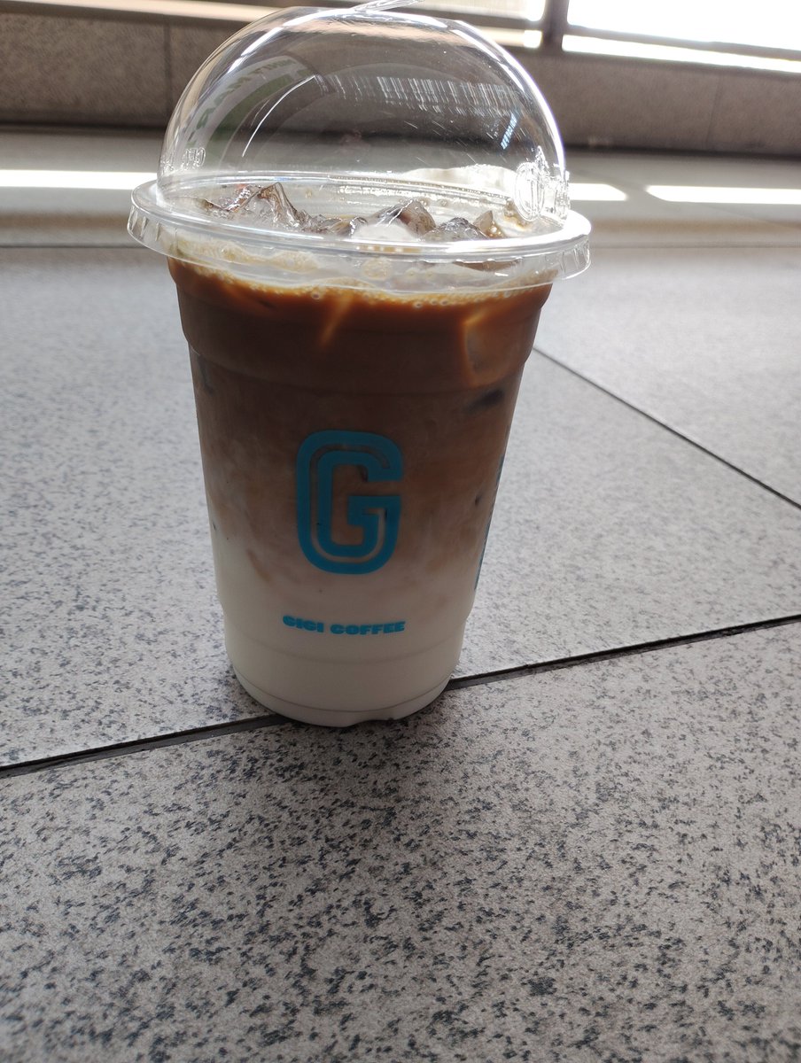 IWC117's tweet photo. カフェラテで一息☕

#コーヒー
#コーヒーのある暮らし https://t.co/egThiYnthc