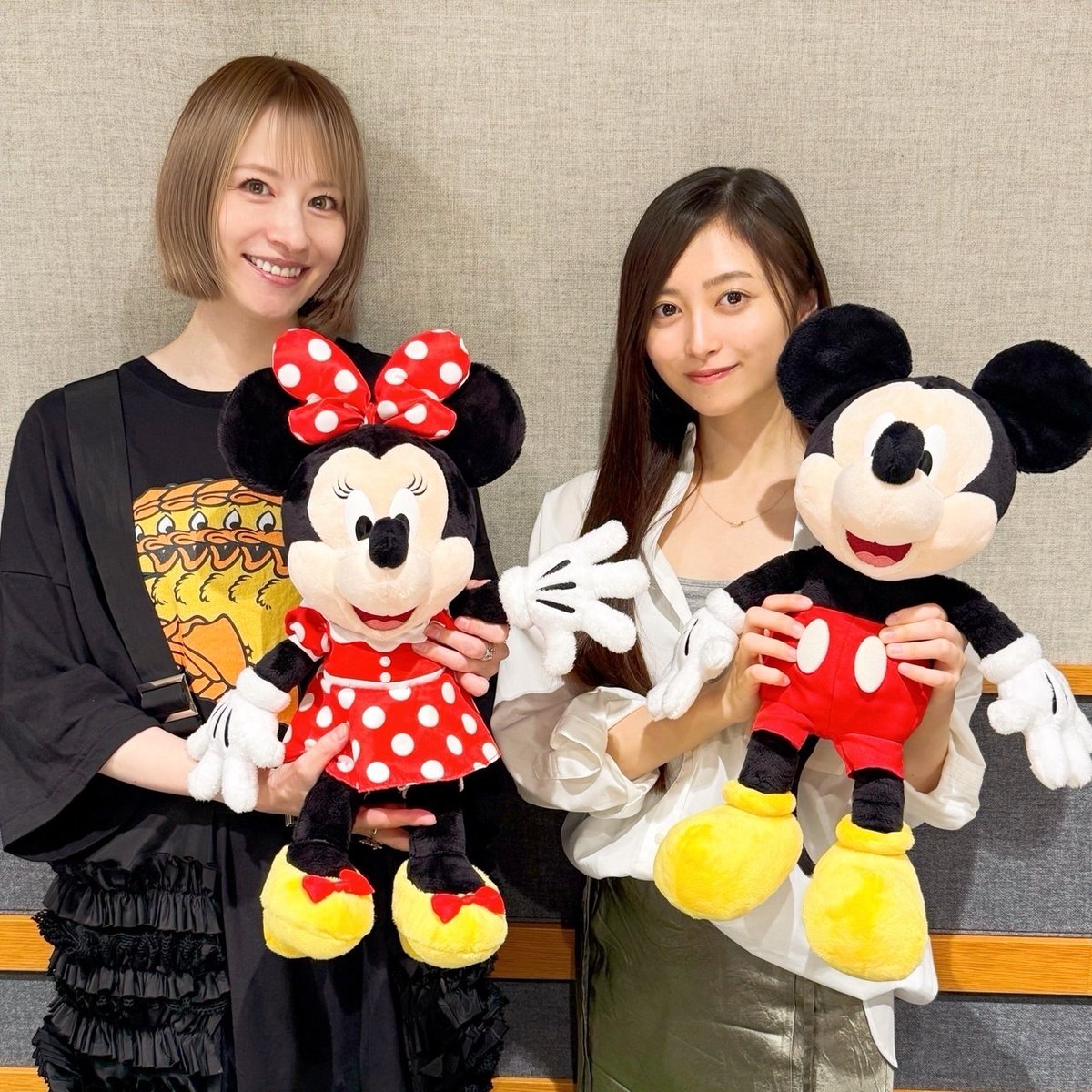 DisneyJCBcard's tweet photo. D's Cafe supported byディズニー★JCBカード
次回ゲストは先週に続き、乃木坂46 井上和さん☕️

映画『トイ・ストーリー５』で、新キャラクター・スナッピーの日本版声優を担当された井上さんから見た『トイ・ストーリー５』の魅力や、東京ディズニーシー®︎での思い出などを伺いました📻
👉https://t.co/MFtNUu7sBe（D's Cafe）

⏰7/12（日）11:00-11:40
DJ @sakura1109m