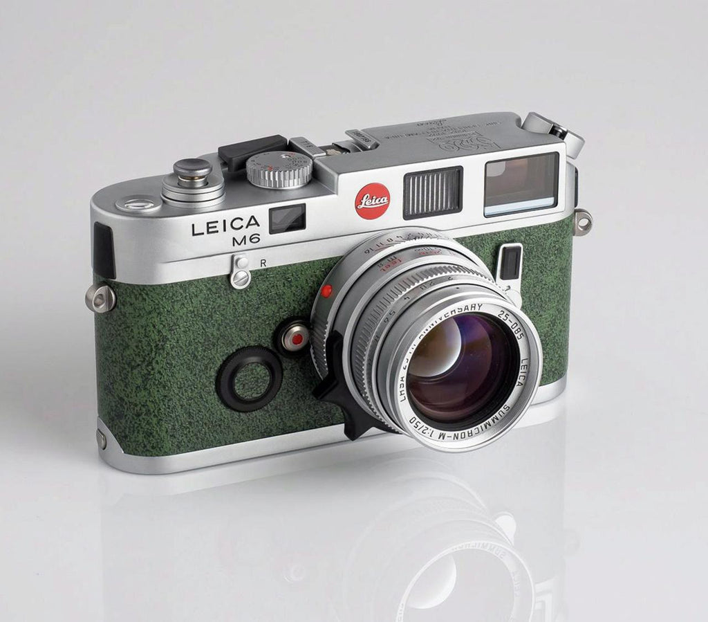 SRullino's tweet photo. Guarda questo 😍 LEICA M6 Colombo 1992 con Summicron 50 f2 e Bauletto originale in legno 😍
da sviluppo rullino a partire da €9.990,00.
Compra ora 👉👉 👉 Find the link in our bio https://t.co/ZjdHw0aYMO