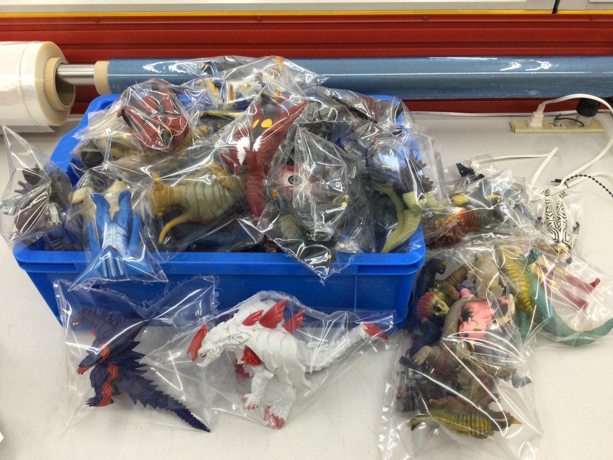 asahi_hardoff's tweet photo. ウルトラ怪獣ソフビが入荷しました😆
久しぶりに店頭補充いたします😅
気になる方はぜひ、ご来店くださいませ💁
買い取りもお待ちしております🙇
#ウルトラ怪獣 #ソフビ #ホビーオフ尾張旭店 https://t.co/8E5D1M5EPe
