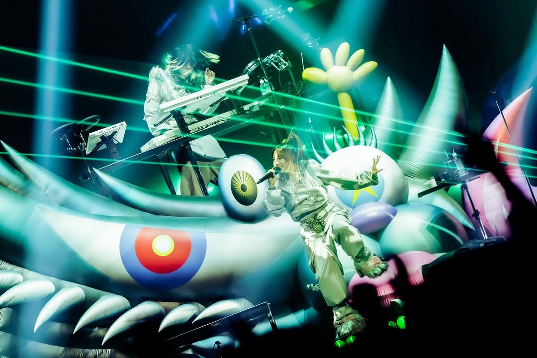 yoasobi_stajaqh's tweet photo. .
2025.11.24 at 横浜アリーナ
『RADWIMPS 20th ANNIVERSARY LIVE TOUR』

Massive congrats and love to

1~5 Photo by
6~8 Photo by https://t.co/Wov8D8dOq0