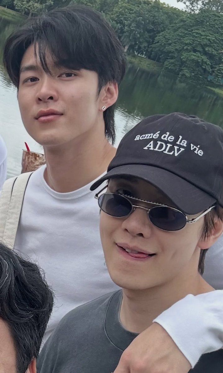 BabiiTl's tweet photo. ลูกชายหัวแก้วหัวแหวนของผู้บอ...เป็นหน้าเป็นตาให้ตึกดำสุดๆ หัวแถวดิว่ะ🫪🫪🫪🫪 https://t.co/VRkWiAqbz7