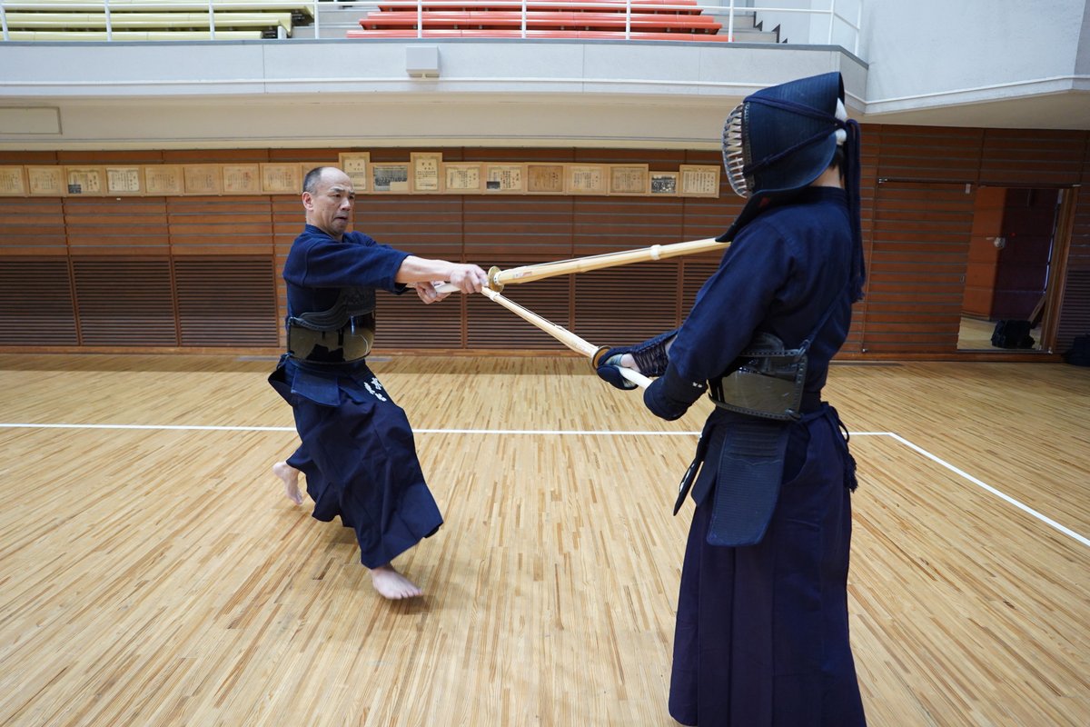 8月号特集より矢吹裕二教士八段の言葉を紹介します。 「先をかける
