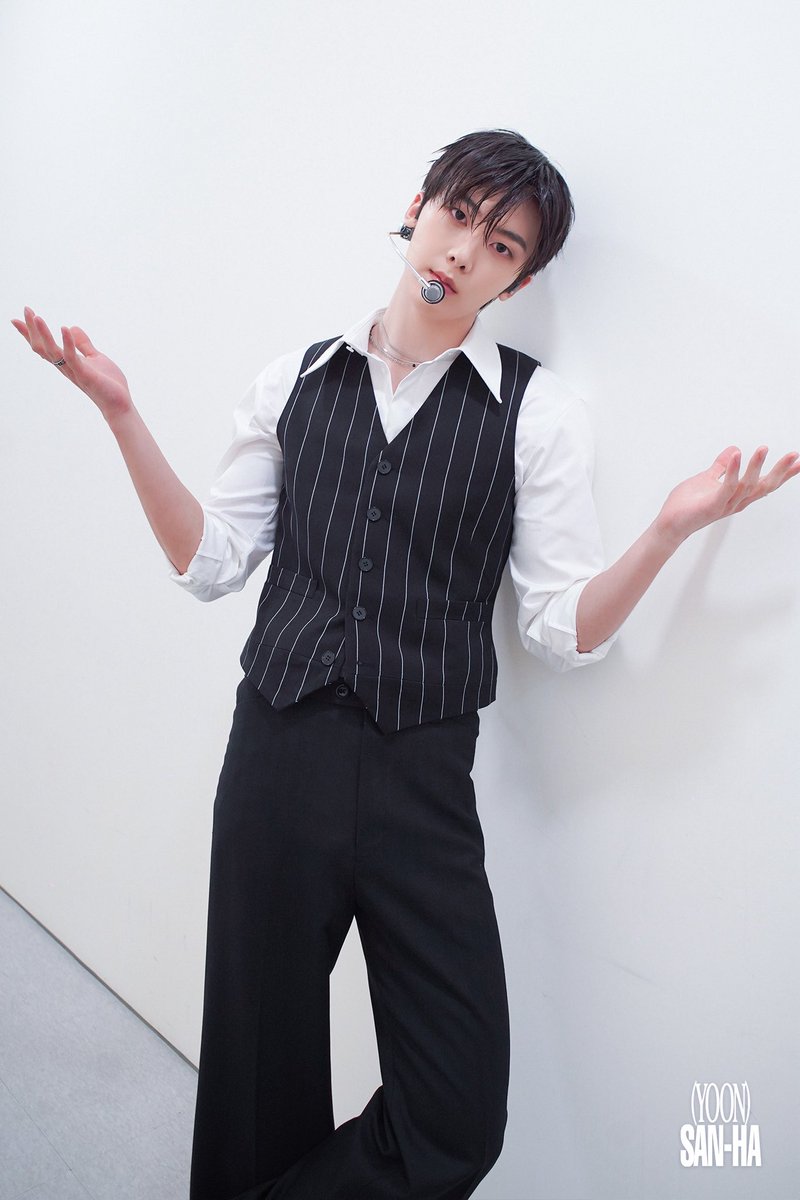 mzylvs_2's tweet photo. 2026 #윤산하 FANCON [JUST, NO REASON] 비하인드💛
2/3

#YOONSANHA #ユンサナ #아스트로 #ASTRO 
#JUST_NO_REASON https://t.co/0DWafR89PZ