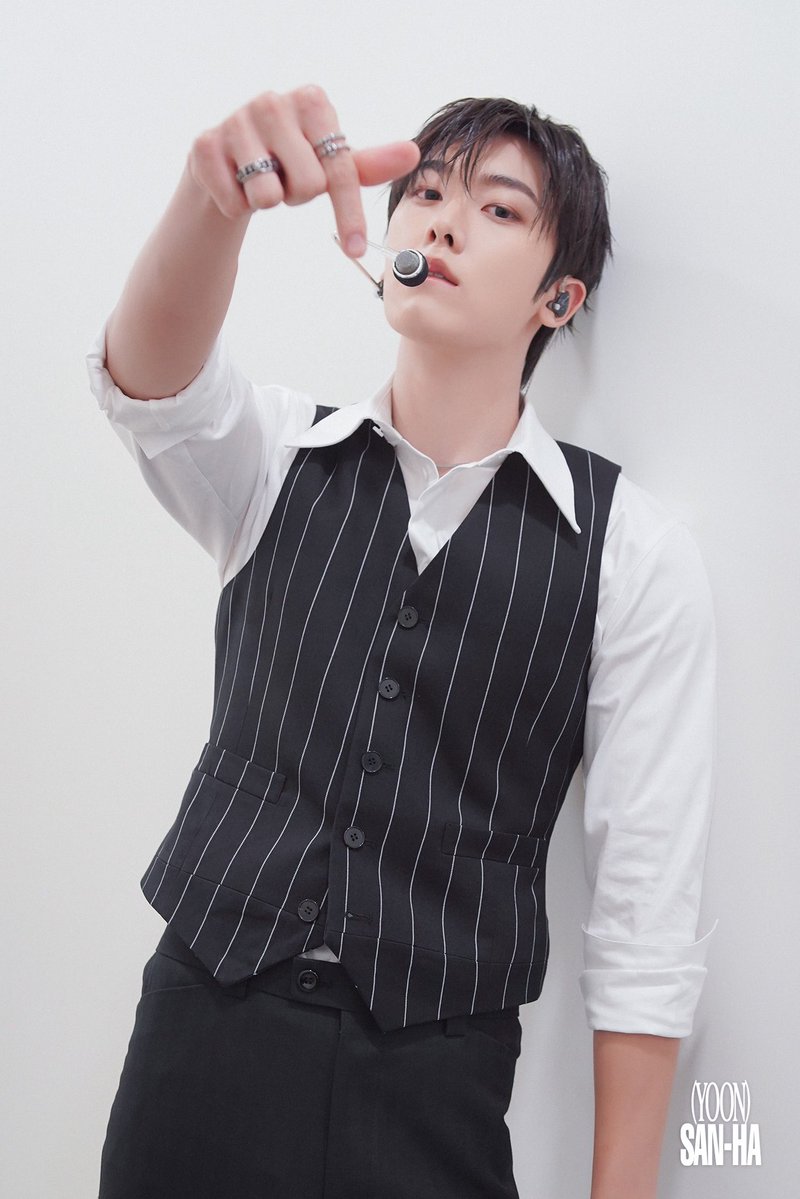 mzylvs_2's tweet photo. 2026 #윤산하 FANCON [JUST, NO REASON] 비하인드💛
3/3

#YOONSANHA #ユンサナ #아스트로 #ASTRO 
#JUST_NO_REASON https://t.co/dAIFku0O9R