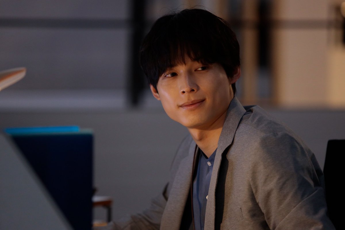 nittele_ntv's tweet photo. 25年間も一途な片想いを続けてきた
雪村爽太(松村北斗)は
初恋の相手・野瀬麻里子(岡崎紗絵)に
存在すら認知されていなかったが…。

初めて言葉を交わしたその日から
2人の運命が狂い始める…

📢今夜9時スタート
『告白－25年目の秘密－』#土ドラ告白
@kokuhaku_ntv
https://t.co/hrKcZHbf0h https://t.co/81GGTDT2lU