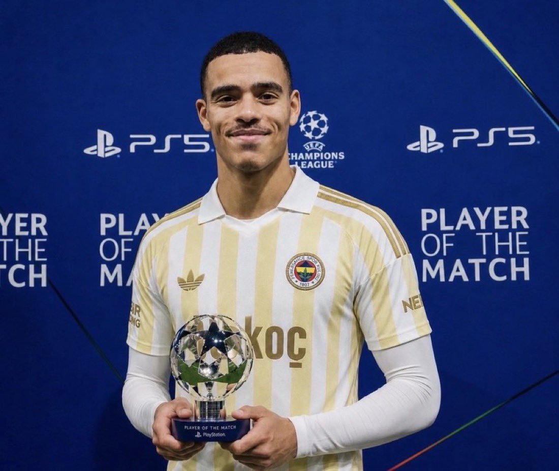 fblikarinca's tweet photo. Çok beklendi. Sakatlıksız, kupalarla dolu bir Fenerbahçe kariyeri olur umarım. Ayrıca CL için çok önemli bir ekleme o hasreti de bu sezon kırmalıyız. Hoşgeldin Greenwood. https://t.co/PkvSJVEOi0