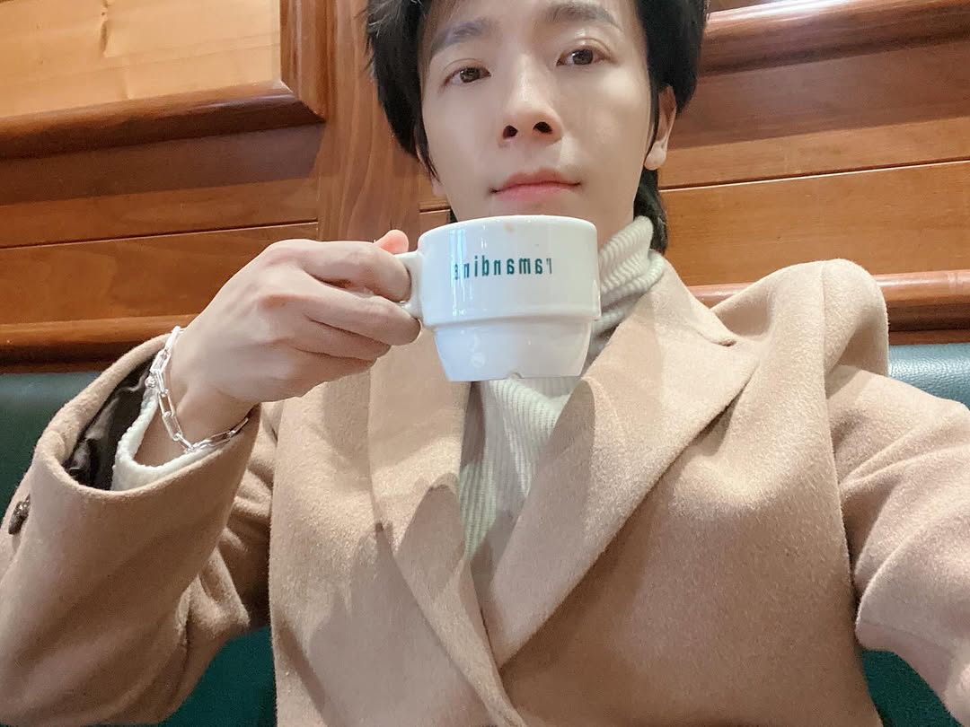 leedonghae5t0e's tweet photo. ☕️ https://t.co/NRrCxoCzh5