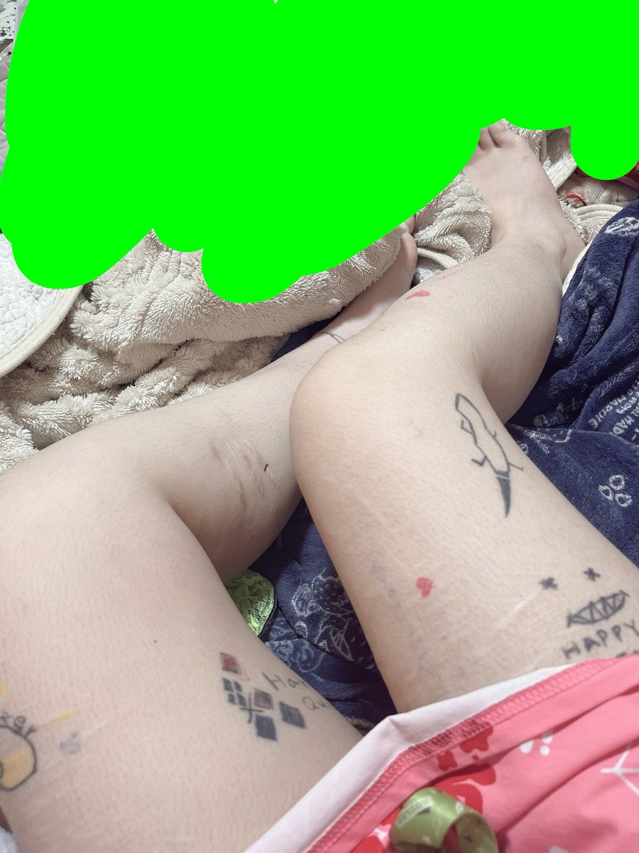 DullahanAddams0's tweet photo. 脚フェチさんに刺さって欲しい願望 https://t.co/TrSndrHoX6