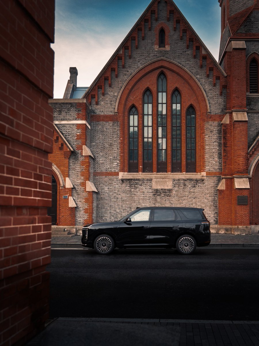 IMMotorsglobal's tweet photo. Around the corner, beyond expectations.
Luxury appears when you least expect it.

#IMMotors #IntelligenceInMotion #dreamcars #LS8 https://t.co/a3xBWjfyrs