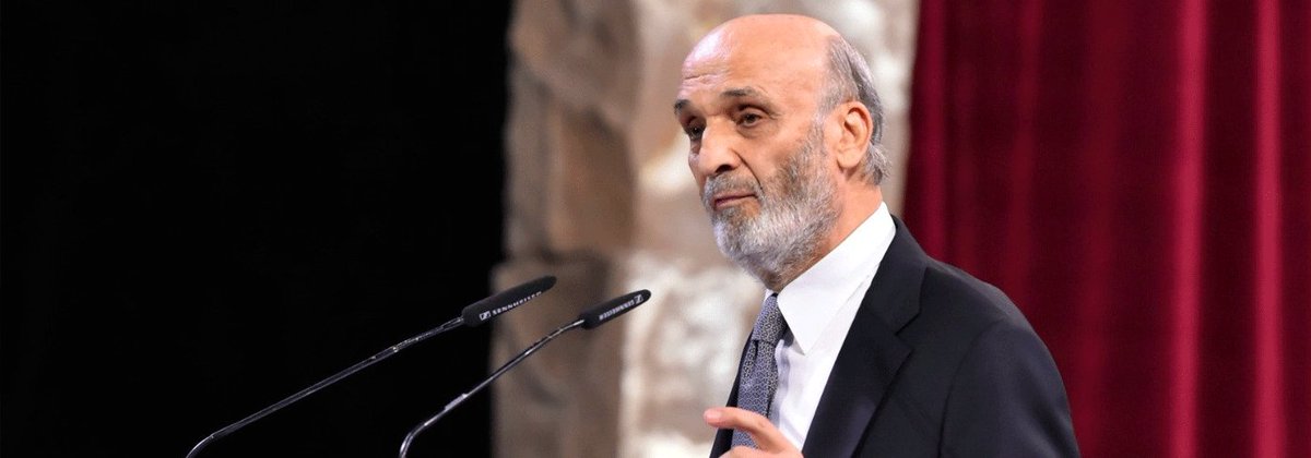 Eliesawaya5's tweet photo. يحل الدكتور #سمير_جعجع ضيفا ينتظره الجميع على شاشة العربية غدا في برنامج "قابل للجدل" الساعة العاشرة وخمسة وعشرين دقيقة في توقيت لبنان 10:25 .
العالم بانتظارك حكيم 💪🔺️💪
#سمير_جعجع https://t.co/qIsV38iOff