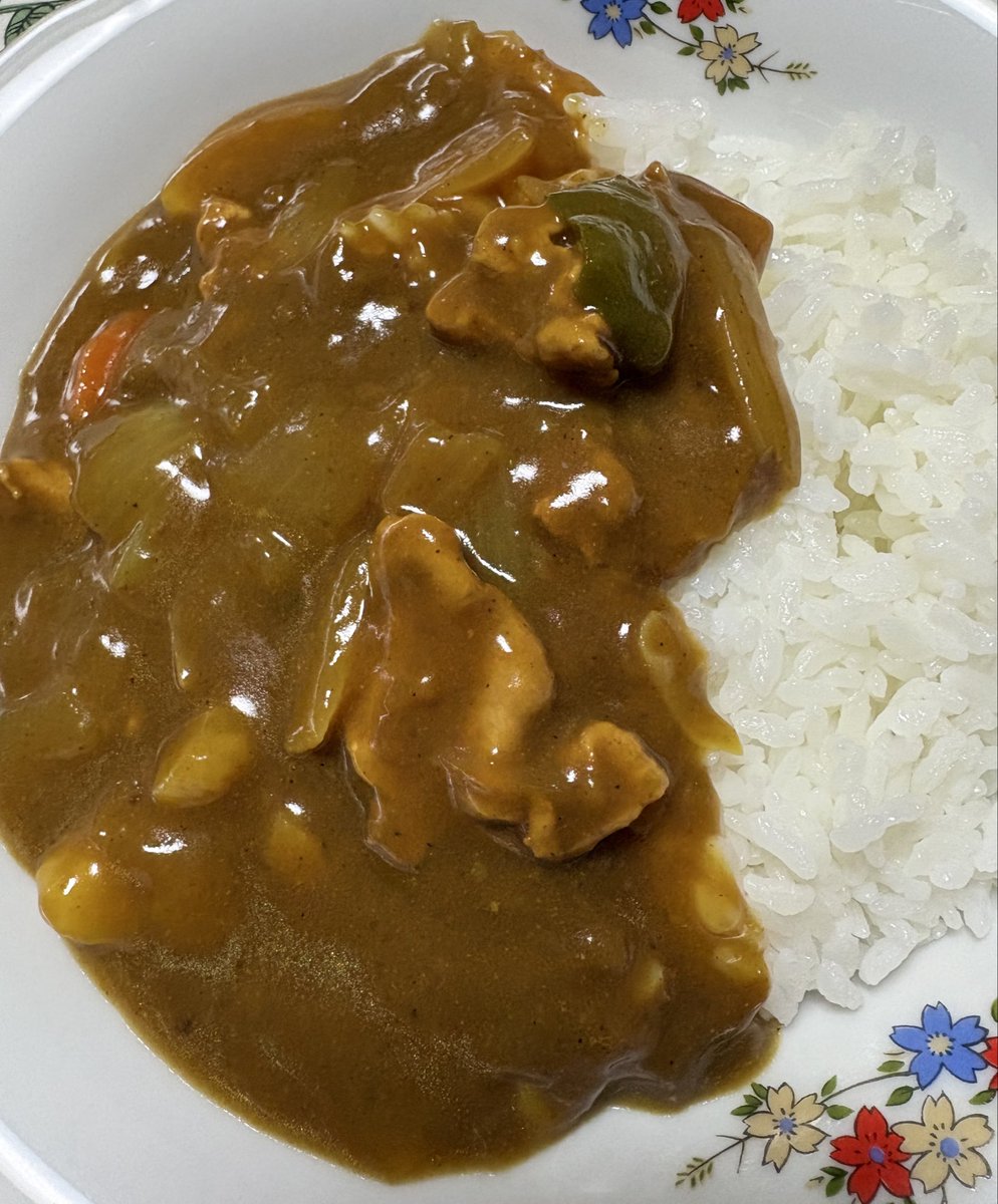s_koarai's tweet photo. カレー🍛作りました
美味い😋👍✨ https://t.co/crXkZoYox7