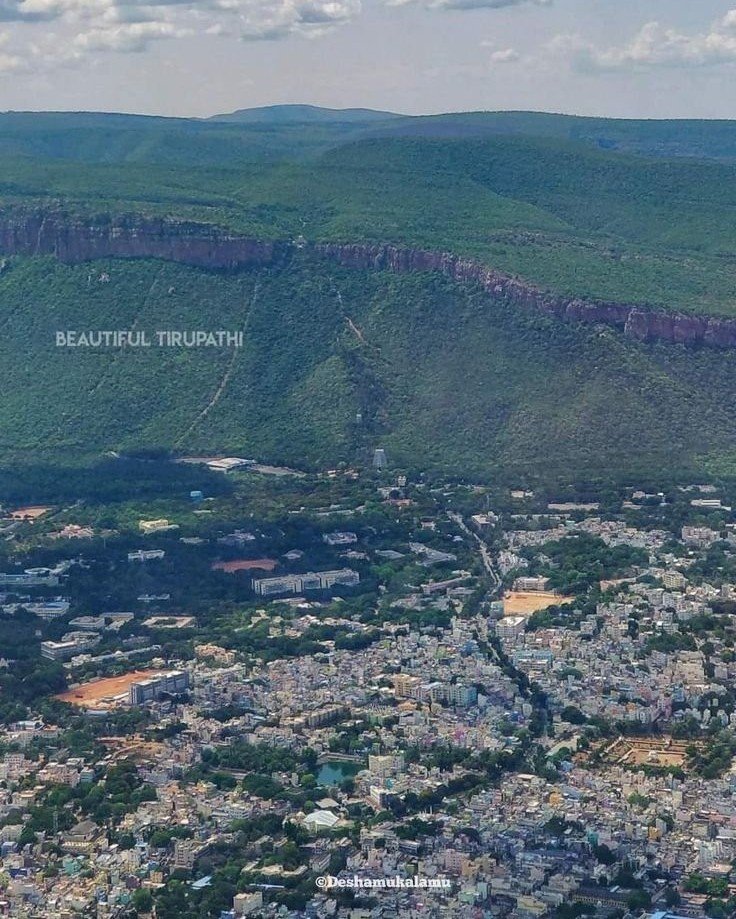 AndhraNexus's tweet photo. 🚨 AP govt gives in-principle approval to TUDA's ₹750 crore project to develop Tirupati as a "City of Lakes."

The proposed project includes restoration of around 25 lakes, stormwater drainage upgrades, flood mitigation, groundwater recharge, and development of Avilala Lake. A DPR will be prepared within six months. #AndhraPradesh #Tirupati #Water