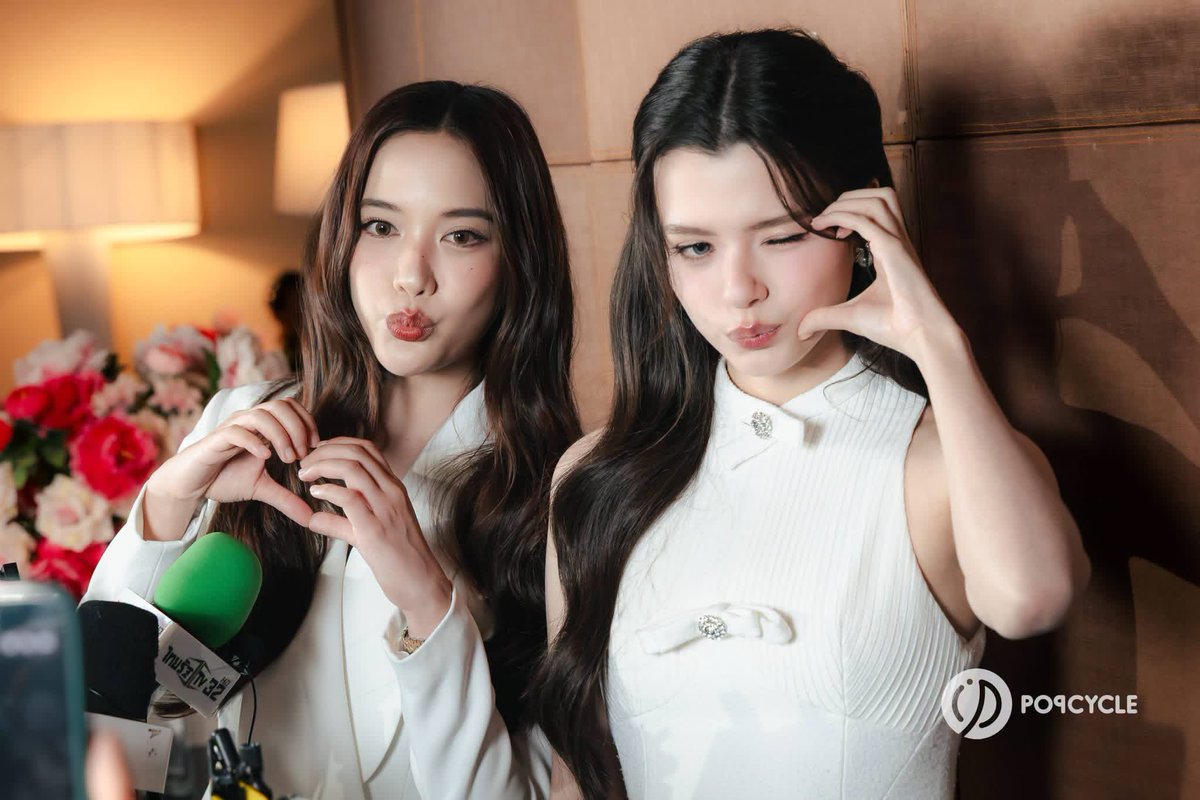 mywhitelilly_'s tweet photo. ✨🤍🫶🏻👩🏻‍🤝‍👩🏼

#ฟรีนเบค #FreenBecky https://t.co/lHfx5wpVbc