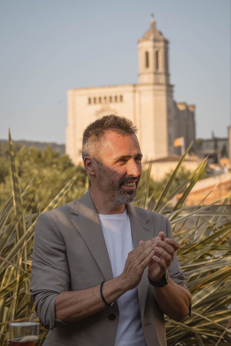Gironanoticies's tweet photo. ERC i Moviment Gironí reforcen la candidatura de Marc Puigtió per impulsar el seu projecte de ciutat  https://t.co/7630XscfdC

La coalició municipalista consolida el  seu equip, fixa les principals prioritats per a Girona i convoca un gran  acte públic al setembre per presentar la seva proposta de futur #Girona @erc_fedgirona  @ercgirona  @movimentgironi   @MarcPuigtio